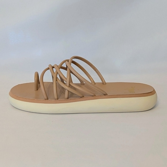 beek PEEP Leather Platform Sandal Flat Tube Straps Toe Ring Slip On Beach 7 NWOB - Picture 4 of 16